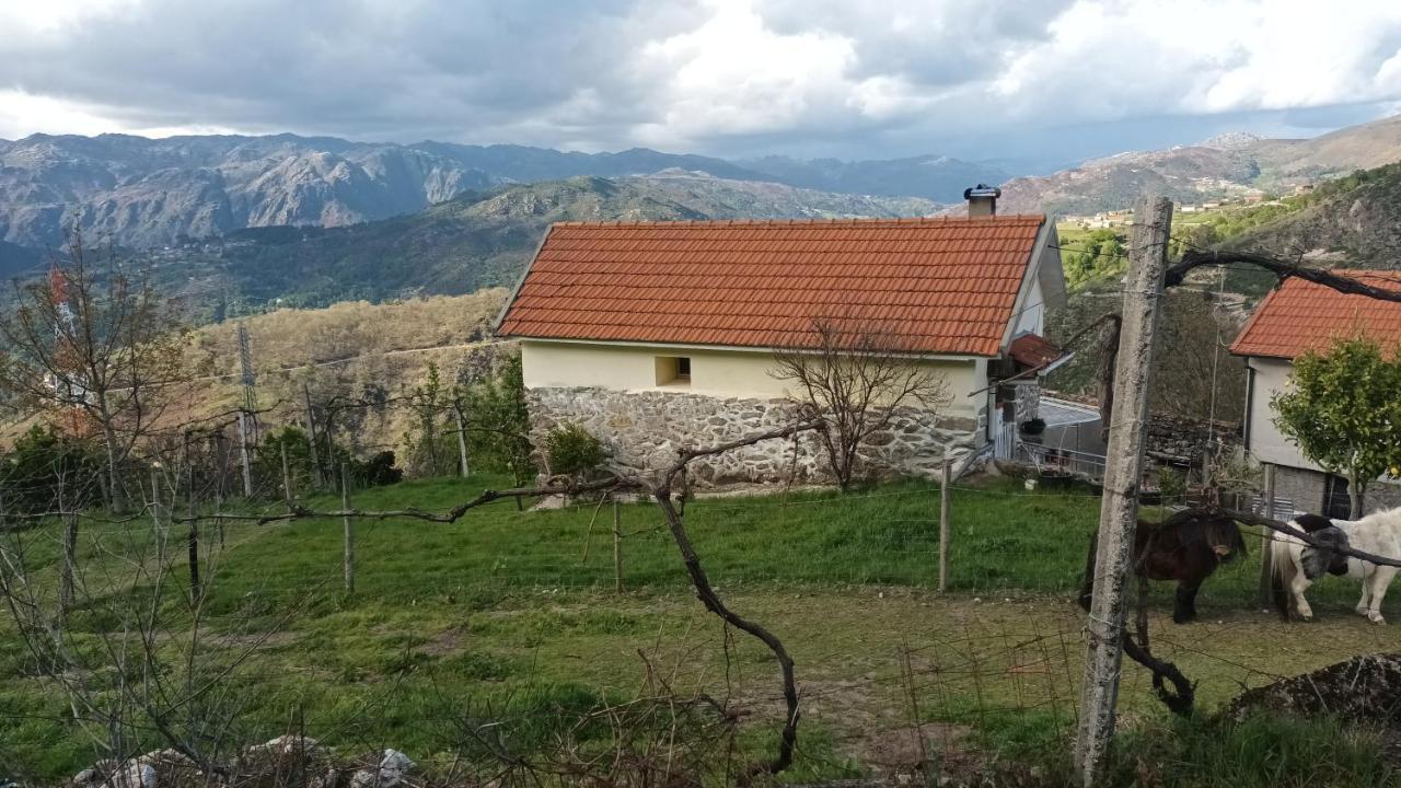 Geres Do Alibaba Villa Ruivaes Luaran gambar